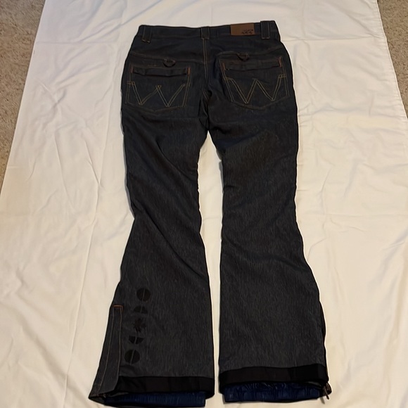💥Westbeach Yale town Collection Snowboard Pants.   NWT - Picture 2 of 16